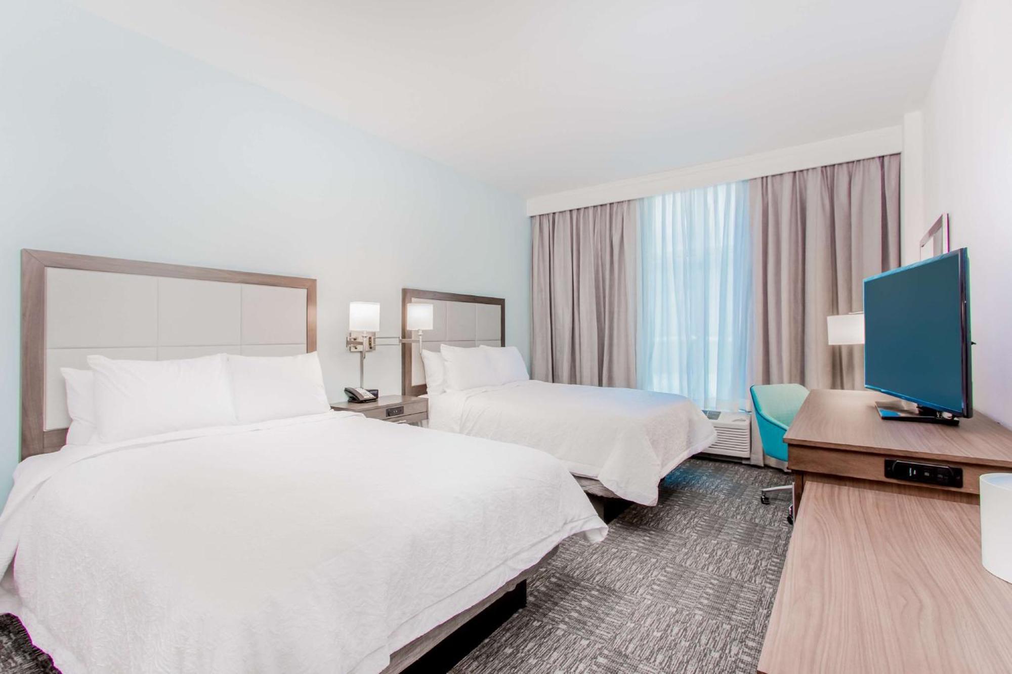 Hampton Inn & Suites Panama City Beach-Beachfront Exterior foto